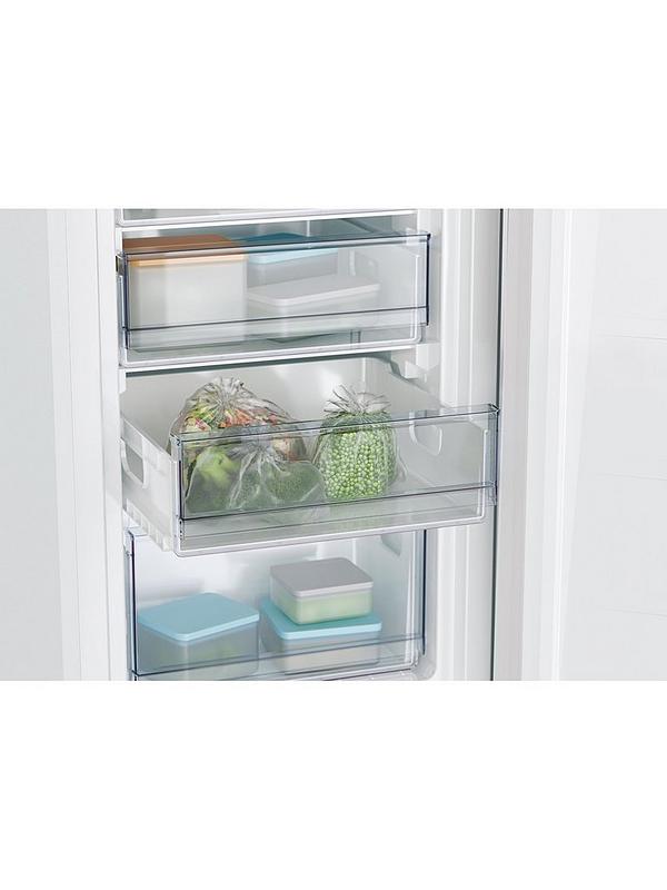 Candy CCT3L517EWWK-1 Low Frost Fridge Freezer with non plumbed water dispenser - White - Image 5